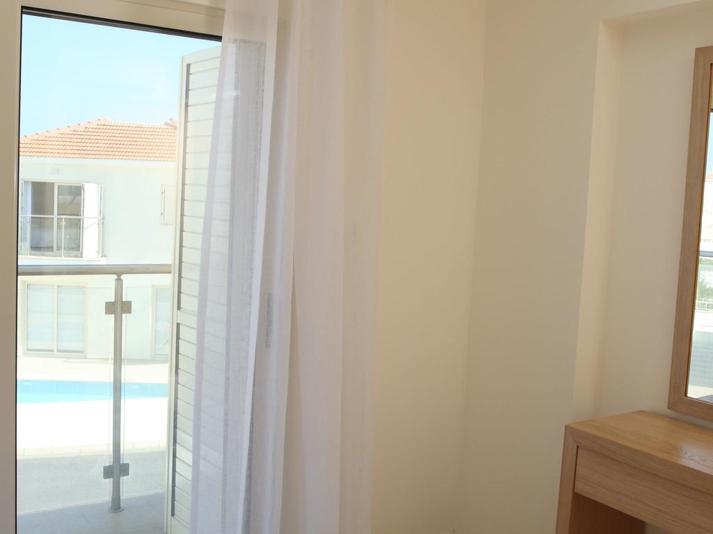 Athena Beach Villas Протарас Экстерьер фото
