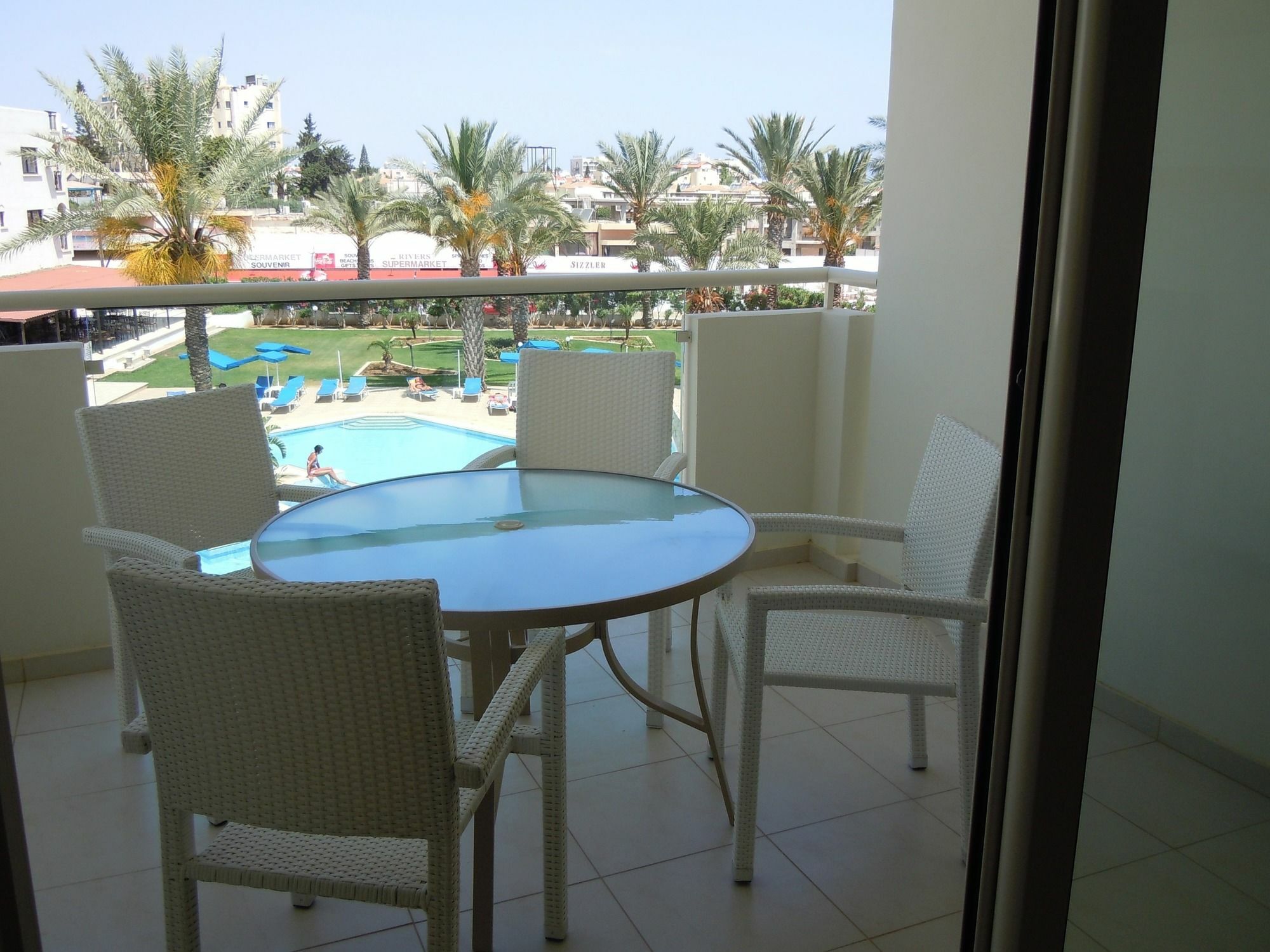 Athena Beach Villas Протарас Экстерьер фото