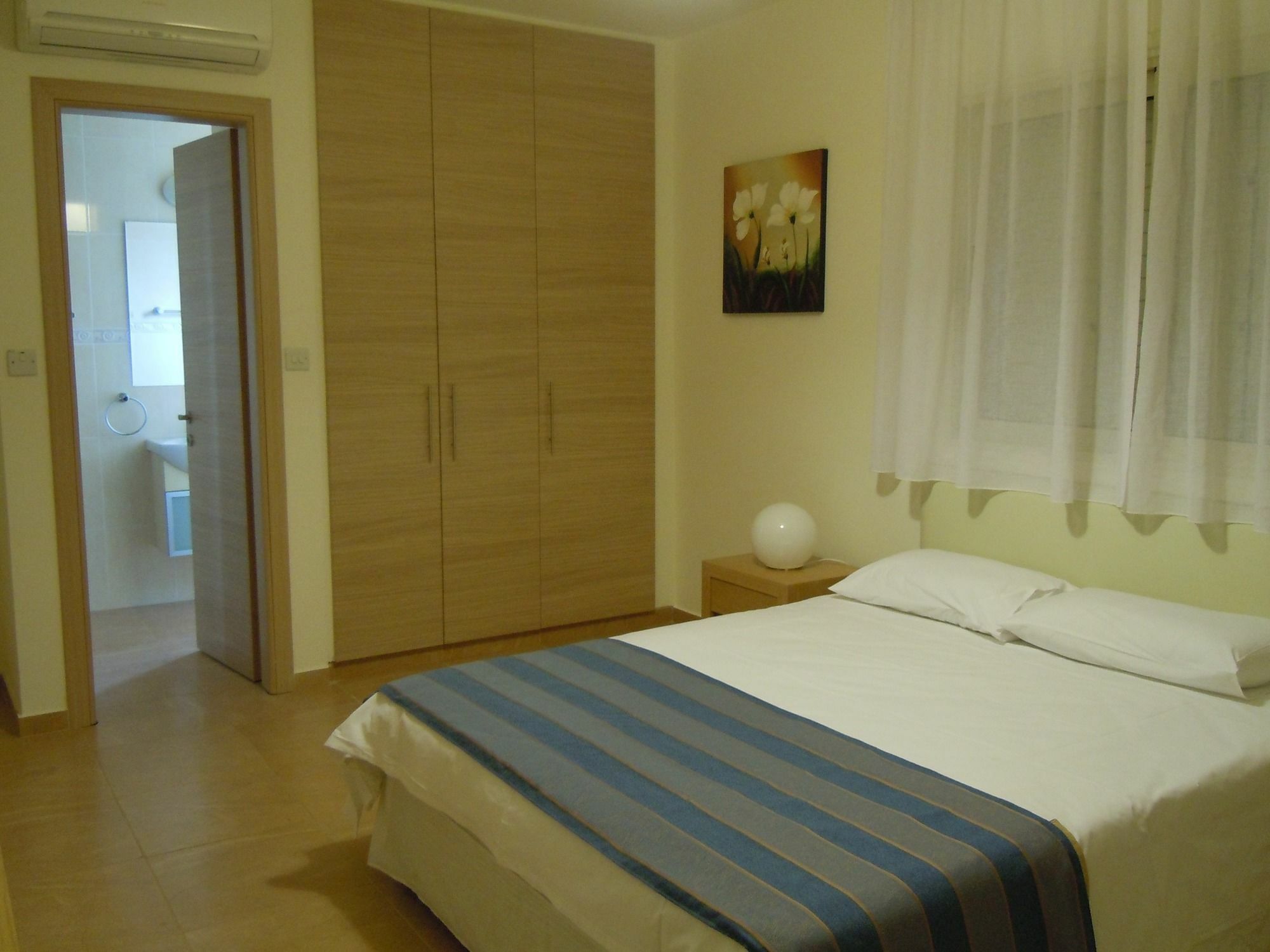 Athena Beach Villas Протарас Экстерьер фото